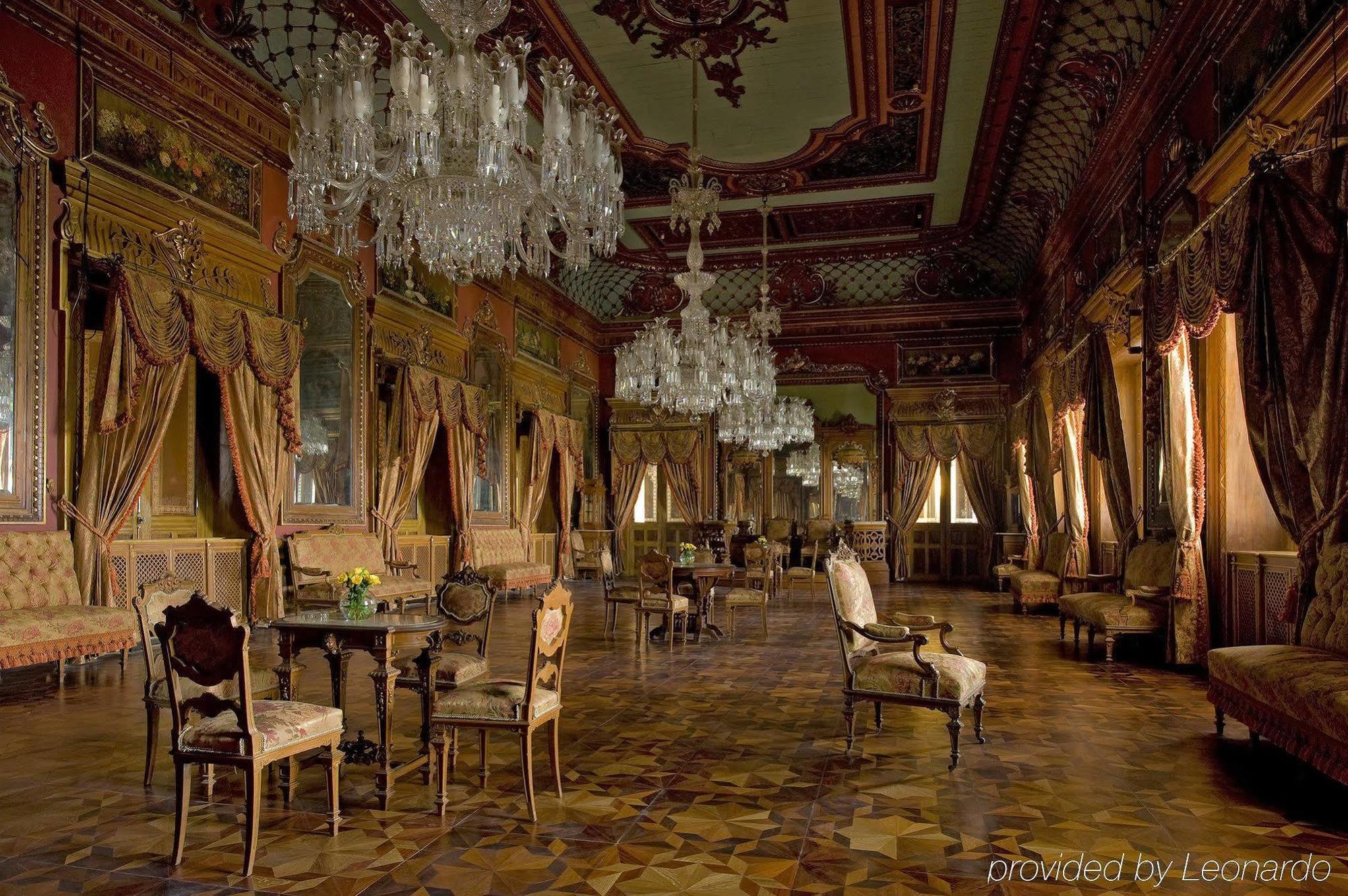 Taj Falaknuma Palace Hyderabad Interior photo
